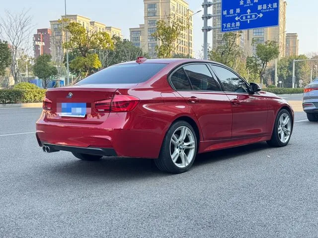BMW 3 Series 2019 320i M Ensemble de sport intérieur photo 9 BMW 3 Series 2019 320i M Ensemble de sport intérieur photo 9