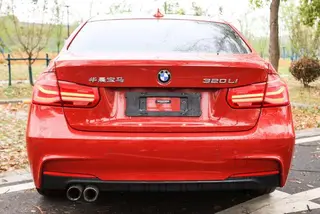 BMW 3 Series 2019 320Li M Traje de lujo exterior foto 4 BMW 3 Series 2019 320Li M Traje de lujo exterior foto 4