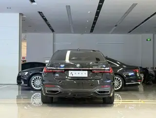 BMW 7 Series 2019 Restyling 730Li M Sports suit exterior photo 6 BMW 7 Series 2019 Restyling 730Li M Sports suit exterior photo 6