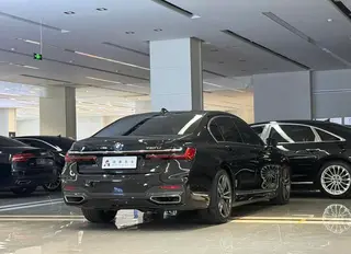 BMW 7 Series 2019 Restyling 730Li M Sports suit exterior photo 7 BMW 7 Series 2019 Restyling 730Li M Sports suit exterior photo 7