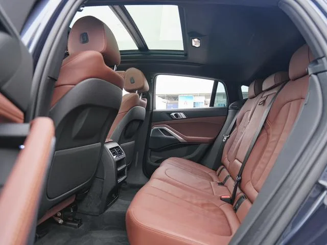 BMW X6 2020 xDrive30i M Sports suit interior photo 9