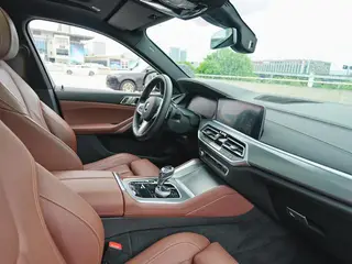 BMW X6 2020 xDrive30i M Sports suit interior photo 10