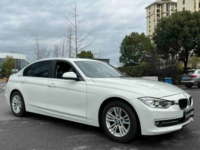BMW 3 Series 2013 320Li Fashionable exterior photo 3
