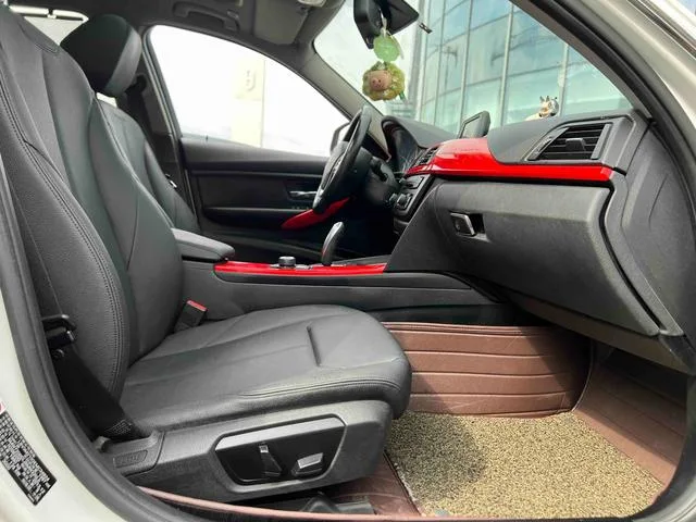 BMW 3 Series 2013 320Li Fashionable exterior photo 6