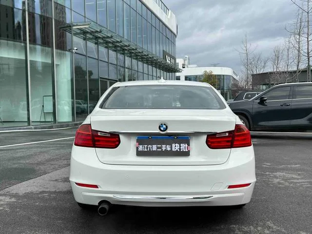 BMW 3 Series 2013 320Li Fashionable interior photo 13