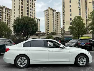 BMW 3 Series 2013 320Li Fashionable interior photo 15