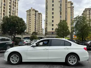 BMW 3 Series 2013 320Li Fashionable interior photo 16