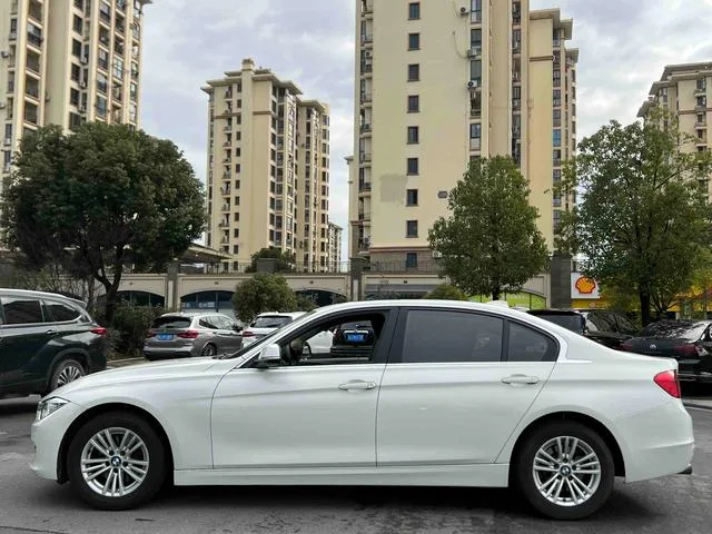 BMW 3 Series 2013 320Li Fashionable interior photo 16