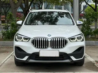 BMW X1 2022 sDrive25Li Leader extérieur photo 2 BMW X1 2022 sDrive25Li Leader extérieur photo 2