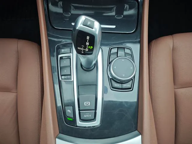 BMW 5 Series GT 2015 528i Líder interior foto 19 BMW 5 Series GT 2015 528i Líder interior foto 19