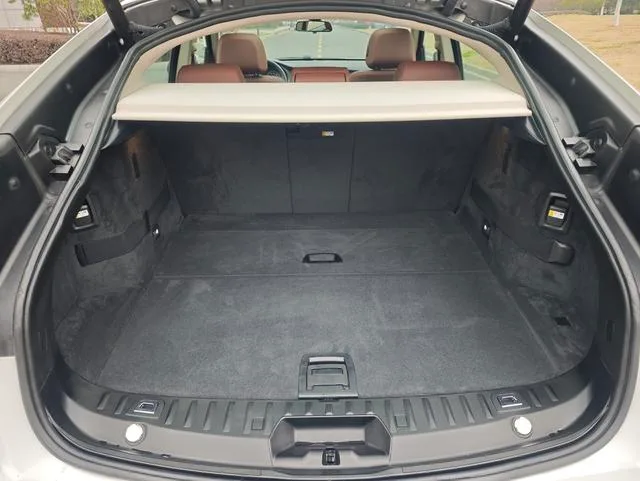 BMW 5 Series GT 2015 528i Líder interior foto 20 BMW 5 Series GT 2015 528i Líder interior foto 20