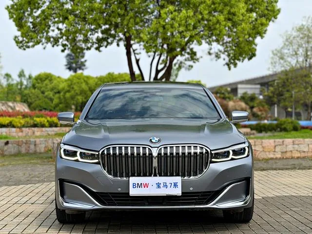 BMW 7 Series 2021 740Li xDrive Tipo administrativo Traje de lujo exterior foto 2 BMW 7 Series 2021 740Li xDrive Tipo administrativo Traje de lujo exterior foto 2
