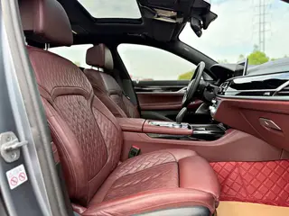 BMW 7 Series 2021 740Li xDrive Tipo administrativo Traje de lujo interior foto 15 BMW 7 Series 2021 740Li xDrive Tipo administrativo Traje de lujo interior foto 15