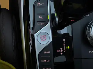 BMW 3 Series 2020 320Li M Sports suit interior photo 19