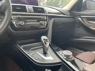 BMW 3 Series 2019 320Li M Luxury Set exterior photo 4 BMW 3 Series 2019 320Li M Luxury Set exterior photo 4