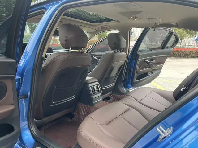 BMW 3 Series 2019 320Li M Luxury Set interior photo 6 BMW 3 Series 2019 320Li M Luxury Set interior photo 6