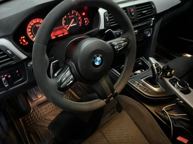 BMW 3 Series 2016 320i M Sporty exterior photo 5 BMW 3 Series 2016 320i M Sporty exterior photo 5
