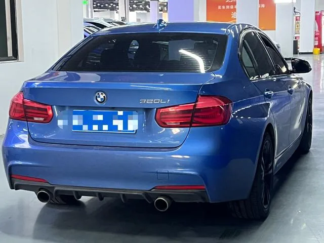 BMW 3 Series 2016 320i M Sporty interior photo 14 BMW 3 Series 2016 320i M Sporty interior photo 14