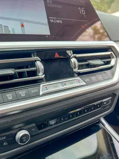 BMW 3 Series 2021 320Li M Conjunto deportivo interior foto 9 BMW 3 Series 2021 320Li M Conjunto deportivo interior foto 9