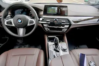 BMW 5 Series 2020 525Li M Ensemble de sport intérieur photo 7