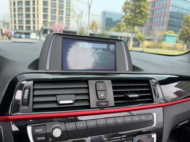 BMW 2 Series 2019 225i Convertible Coupe Sports Design Suit interior photo 9