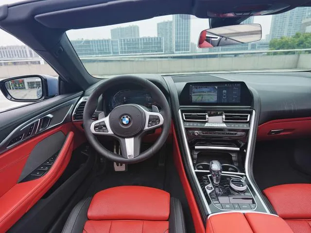 BMW 8 Series 2019 840i El coupé convertible debuta en edición limitada interior foto 9 BMW 8 Series 2019 840i El coupé convertible debuta en edición limitada interior foto 9
