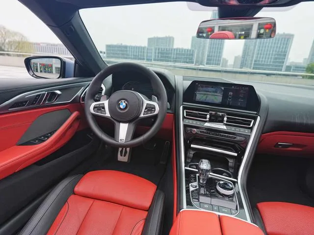 BMW 8 Series 2019 840i El coupé convertible debuta en edición limitada interior foto 11 BMW 8 Series 2019 840i El coupé convertible debuta en edición limitada interior foto 11