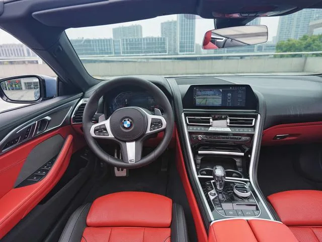 BMW 8 Series 2019 840i El coupé convertible debuta en edición limitada interior foto 12 BMW 8 Series 2019 840i El coupé convertible debuta en edición limitada interior foto 12