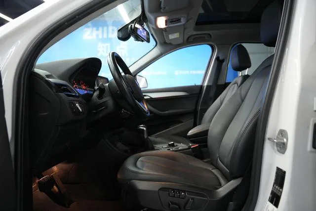 BMW X1 2016 sDrive18Li Premium Class exterior photo 4