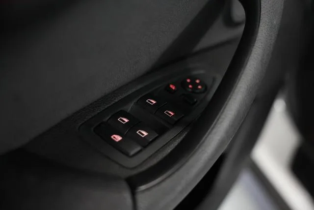 BMW X1 2016 sDrive18Li Premium Class interior photo 12