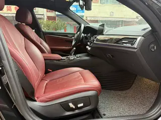 BMW 5 Series 2019 Mise à jour 530Li Leader M Ensemble de sport intérieur photo 13 BMW 5 Series 2019 Mise à jour 530Li Leader M Ensemble de sport intérieur photo 13
