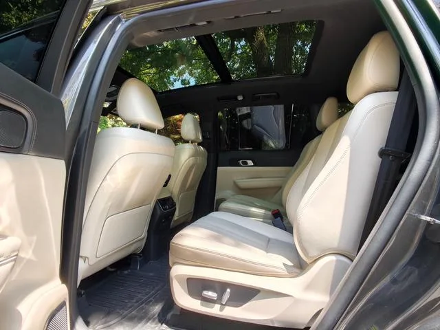 Li Auto ONE 2021 Extensión de rango 6 Placa del asiento interior foto 6
