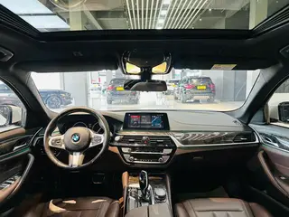 BMW 5 Series 2019 525Li M Sports suit exterior photo 5