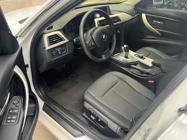 BMW 3 Series 2014 320Li Fashionable exterior photo 4