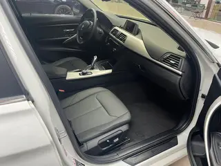 BMW 3 Series 2014 320Li Fashionable interior photo 8