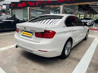 BMW 3 Series 2014 320Li Fashionable interior photo 12