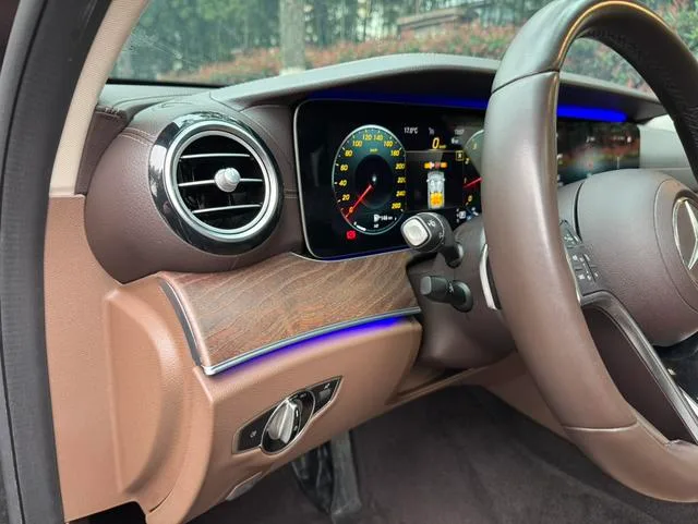 Mercedes-Benz E-Class 2021 E 300 L Luxury type Passenger car interior photo 9