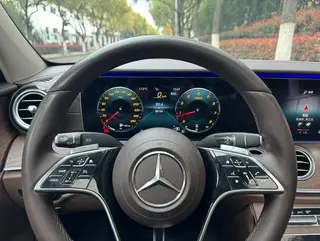 Mercedes-Benz E-Class 2021 E 300 L Luxury type Passenger car interior photo 10