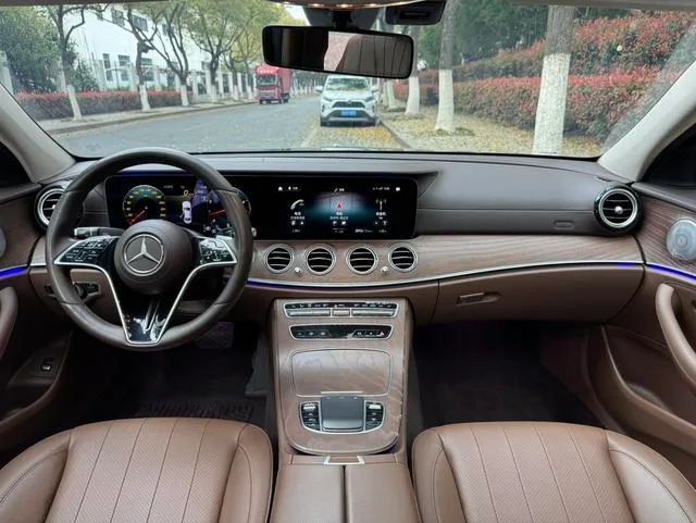 Mercedes-Benz E-Class 2021 E 300 L Luxury type Passenger car interior photo 15
