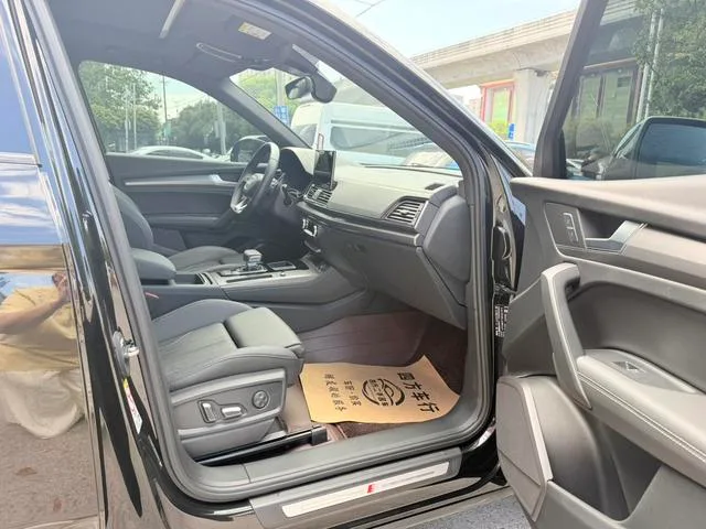 Audi Q5L 2024 40TFSI Tipo dinámico de moda interior foto 9