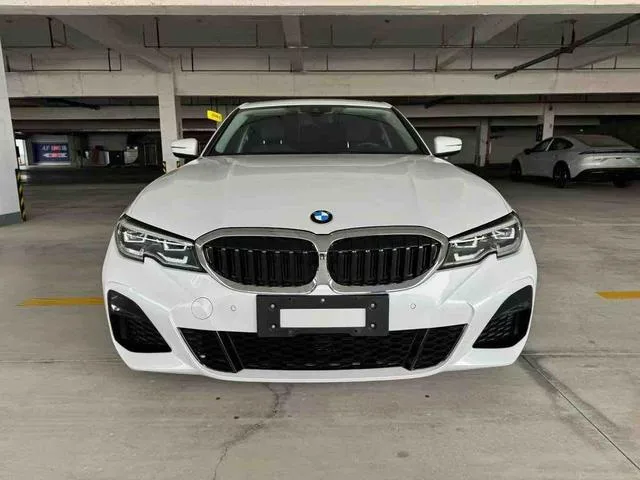 BMW 3 Series 2022 325Li M Sports suit exterior photo 3