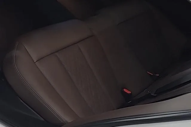 BMW 3 Series 2022 325Li M Sports suit interior photo 12