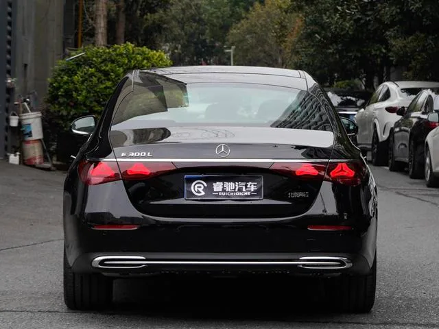 Mercedes-Benz E-Class 2026 E 300 L Luxury type Passenger car exterior photo 5
