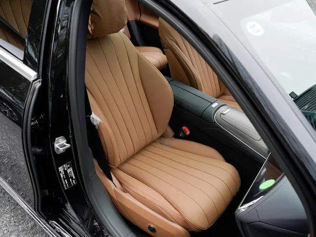 Mercedes-Benz E-Class 2026 E 300 L Luxury type Passenger car interior photo 18