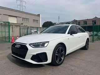 Audi A4L 2022 40 TFSI Deluxe Dynamic