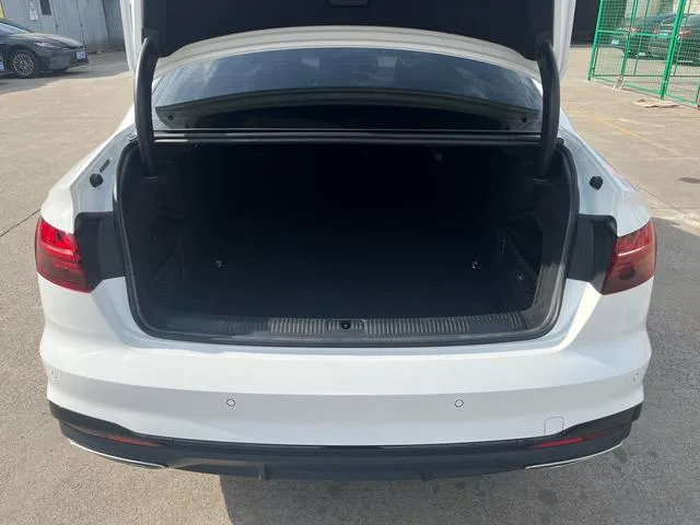 Audi A4L 2022 40 TFSI Deluxe Dynamic interior photo 12
