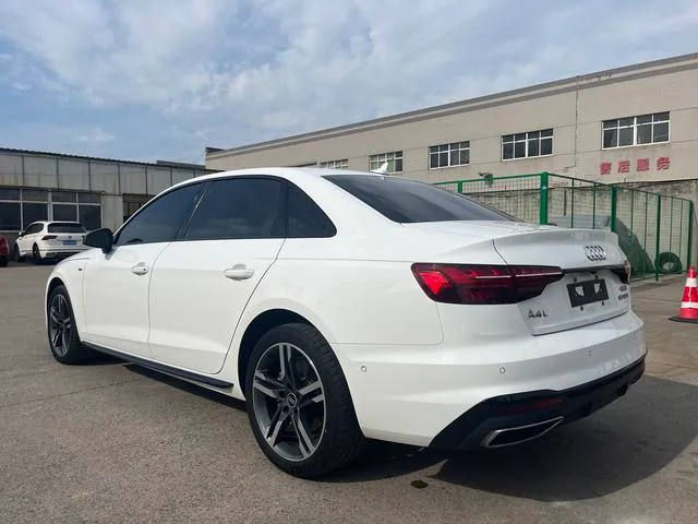 Audi A4L 2022 40 TFSI Deluxe Dynamic interior photo 16