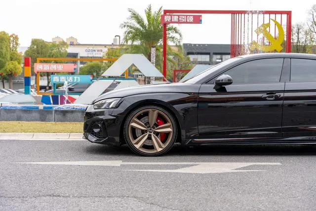 Audi RS 5 2021 2.9T Sportback Dark Gold Edition exterior photo 6
