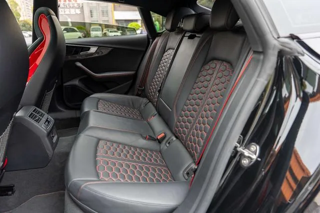 Audi RS 5 2021 2.9T Sportback Dark Gold Edition interior photo 11