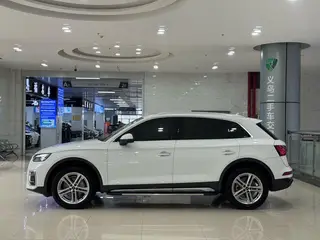 Audi Q5L 2022 40T Fashion and Elegant exterior photo 4